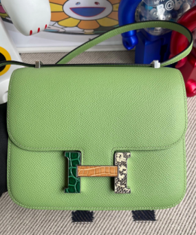 에르메스 콘스탄스18 아보카도그린 앱송 악어 리자드 가죽 버클